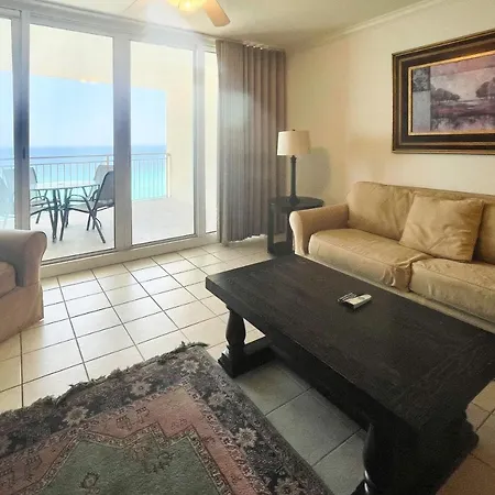 Emerald Beach Resort 1325